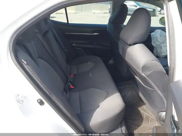 4T1C11AK7NU690339 2022 TOYOTA CAMRY - Image 8