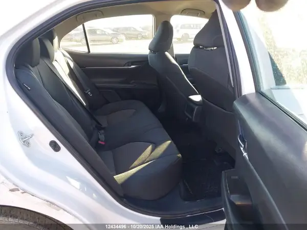 4T1C11AK7NU709651 2022 TOYOTA CAMRY - Image 8