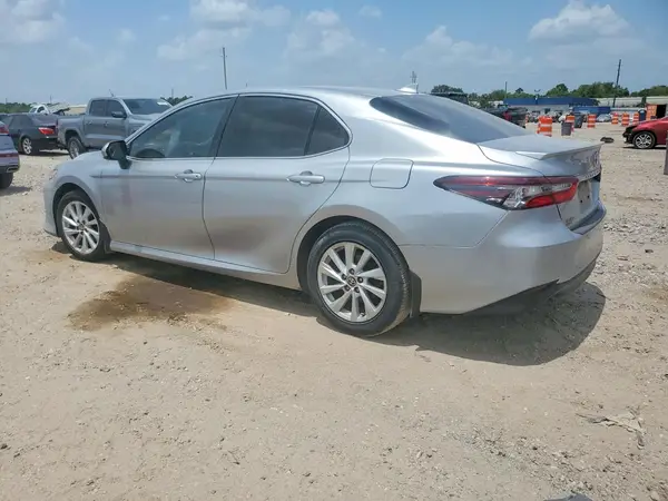 4T1C11AK7NU711092 2022 TOYOTA CAMRY - Image 2