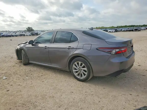 4T1C11AK7NU711920 2022 TOYOTA CAMRY - Image 2