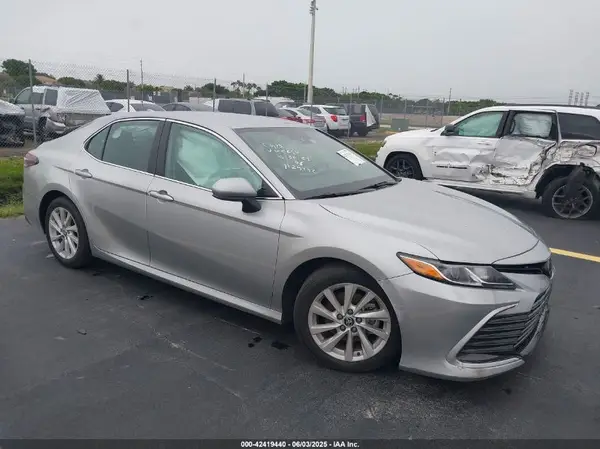 4T1C11AK7PU080654 2023 TOYOTA CAMRY - Image 1