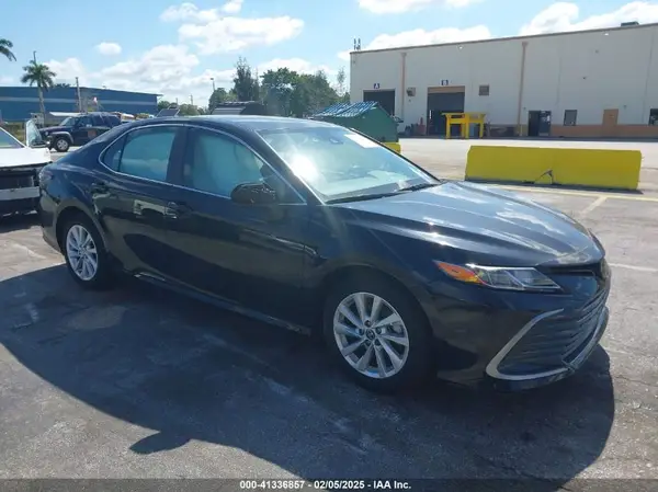 4T1C11AK7PU117993 2023 TOYOTA CAMRY - Image 1