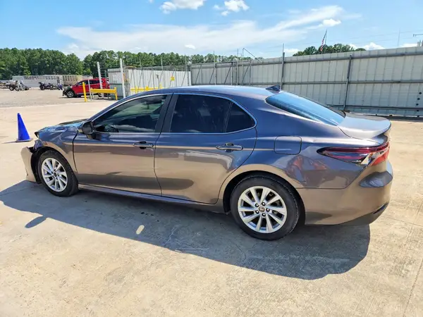 4T1C11AK7PU128752 2023 TOYOTA CAMRY - Image 2