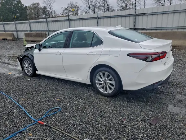 4T1C11AK7PU133949 2023 TOYOTA CAMRY - Image 2