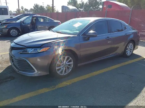 4T1C11AK7PU181743 2023 TOYOTA CAMRY - Image 2