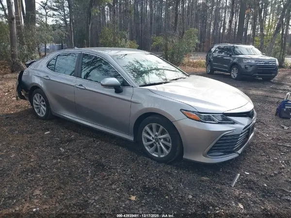 4T1C11AK7PU722628 2023 TOYOTA CAMRY - Image 1