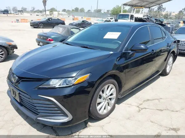 4T1C11AK7PU731555 2023 TOYOTA CAMRY - Image 2