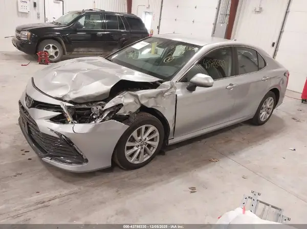 4T1C11AK7PU748789 2023 TOYOTA CAMRY - Image 2