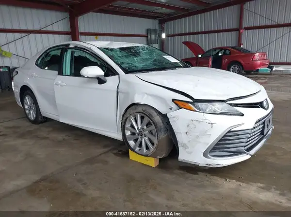 4T1C11AK7PU750042 2023 TOYOTA CAMRY - Image 1