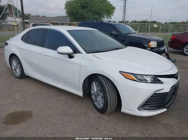 4T1C11AK7PU802009 2023 TOYOTA CAMRY - Image 1