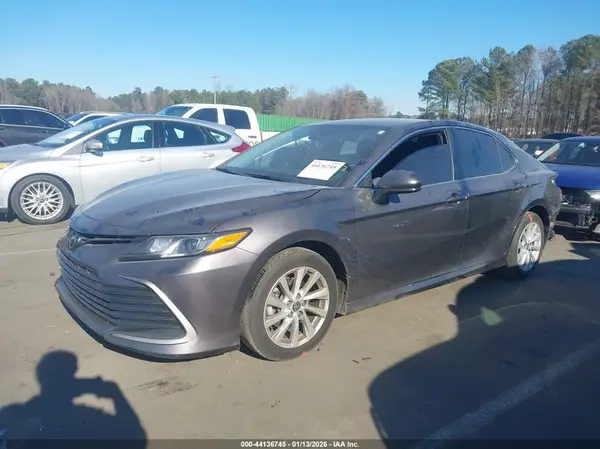 4T1C11AK7PU813026 2023 TOYOTA CAMRY - Image 2