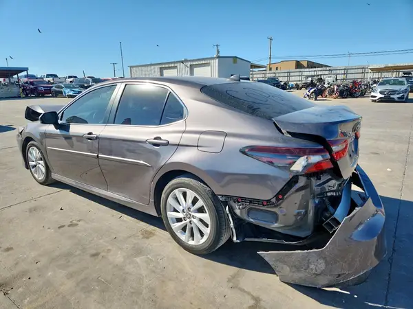 4T1C11AK7PU817013 2023 TOYOTA CAMRY - Image 2