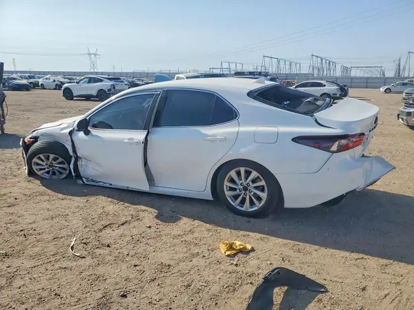 4T1C11AK7RU195418 2024 TOYOTA CAMRY - Image 2