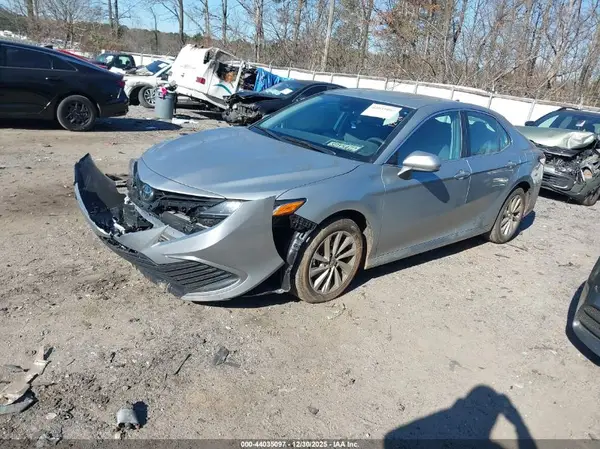 4T1C11AK7RU206546 2024 TOYOTA CAMRY - Image 2