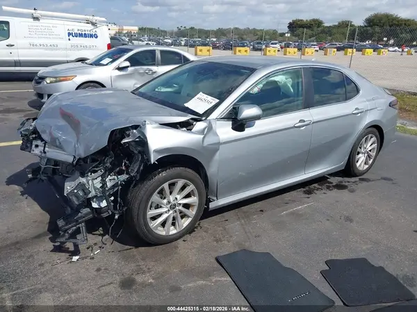 4T1C11AK7RU224027 2024 TOYOTA CAMRY - Image 2