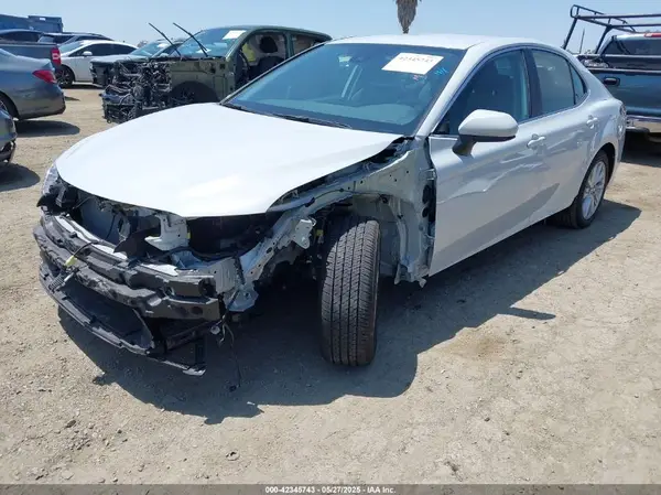 4T1C11AK7RU239014 2024 TOYOTA CAMRY - Image 2