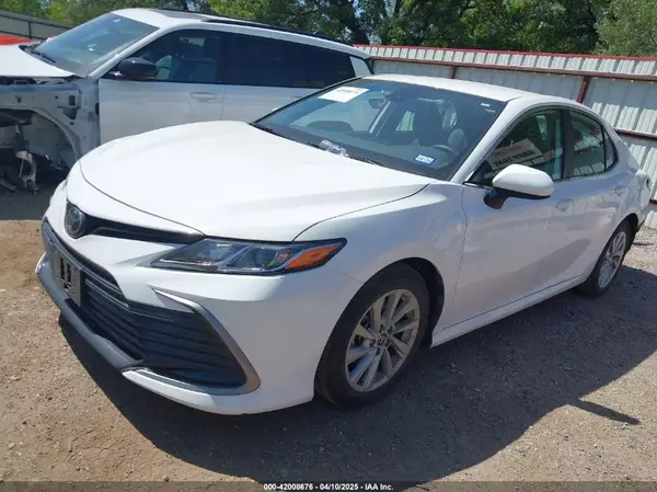 4T1C11AK7RU261627 2024 TOYOTA CAMRY - Image 2