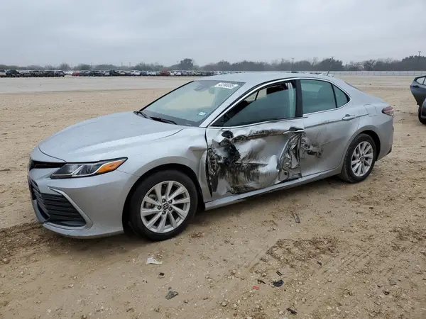 4T1C11AK7RU264124 2024 TOYOTA CAMRY - Image 1