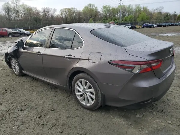 4T1C11AK7RU843517 2024 TOYOTA CAMRY - Image 2