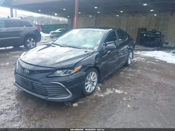 4T1C11AK7RU846742 2024 TOYOTA CAMRY - Image 2