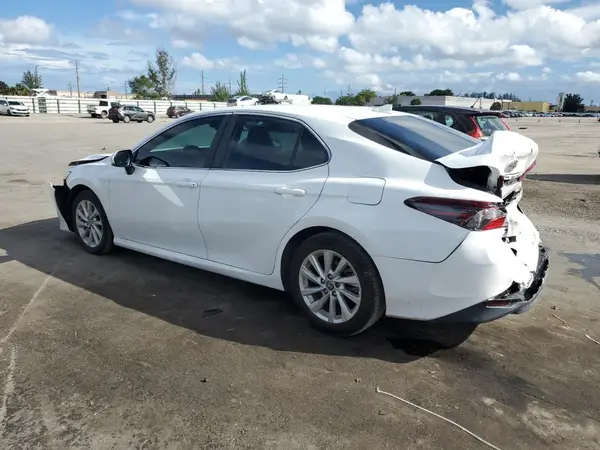 4T1C11AK7RU846837 2024 TOYOTA CAMRY - Image 2