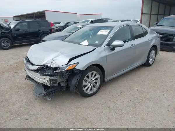 4T1C11AK7RU847485 2024 TOYOTA CAMRY - Image 2