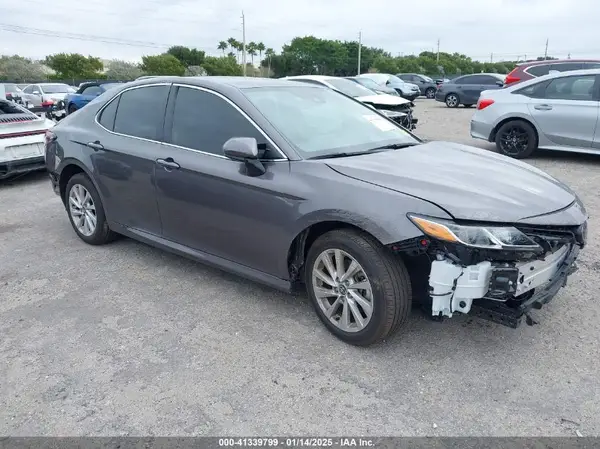 4T1C11AK7RU852735 2024 TOYOTA CAMRY - Image 1