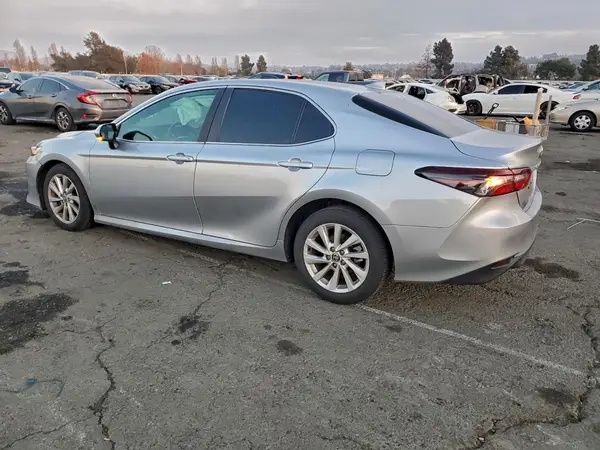 4T1C11AK7RU900153 2024 TOYOTA CAMRY - Image 2