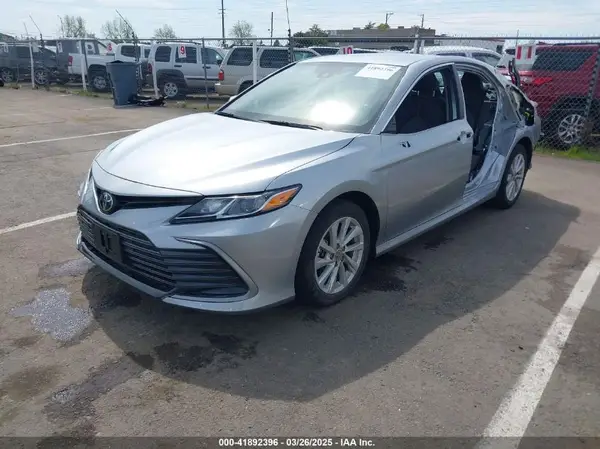 4T1C11AK7RU902016 2024 TOYOTA CAMRY - Image 2