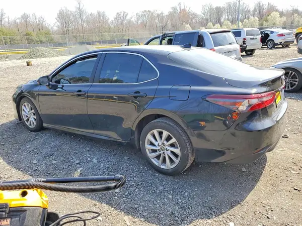 4T1C11AK7RU902324 2024 TOYOTA CAMRY - Image 2