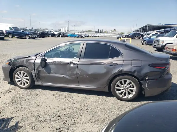 4T1C11AK7RU904526 2024 TOYOTA CAMRY - Image 2