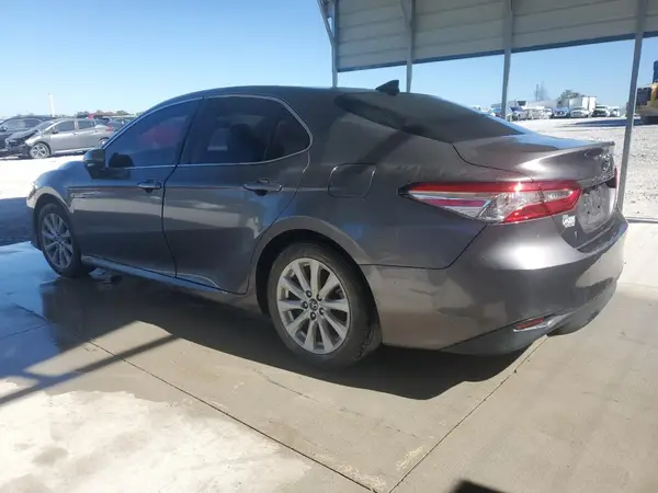 4T1C11AK8LU320868 2020 TOYOTA CAMRY - Image 2