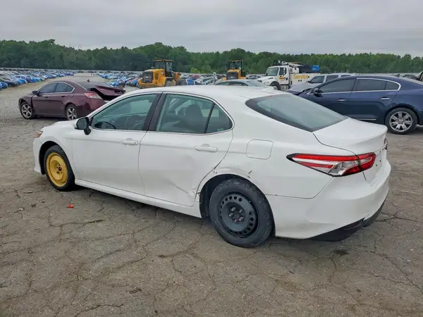 4T1C11AK8LU332986 2020 TOYOTA CAMRY - Image 2