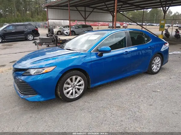 4T1C11AK8LU338013 2020 TOYOTA CAMRY - Image 2