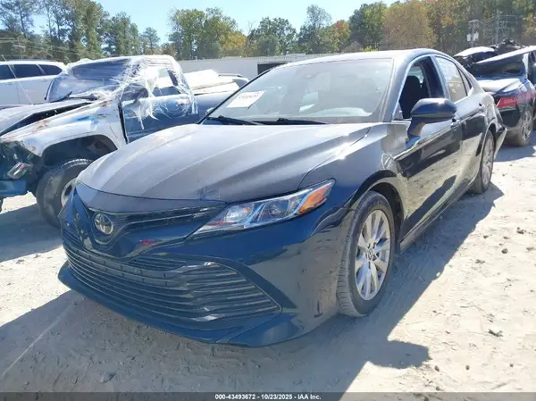 4T1C11AK8LU348332 2020 TOYOTA CAMRY - Image 2