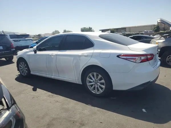 4T1C11AK8LU348802 2020 TOYOTA CAMRY - Image 2
