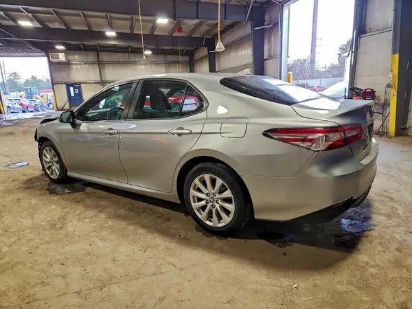 4T1C11AK8LU364692 2020 TOYOTA CAMRY - Image 2