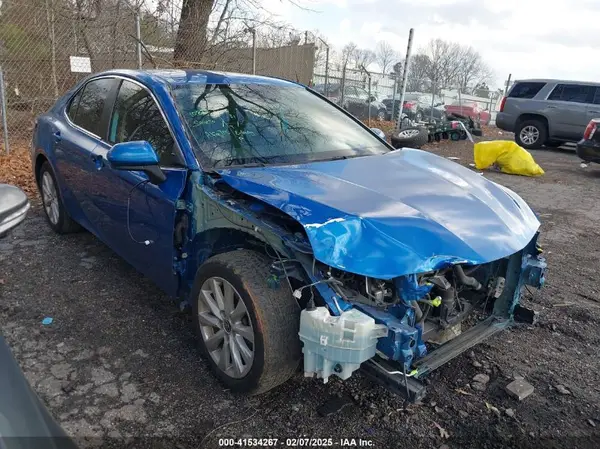 4T1C11AK8LU374557 2020 TOYOTA CAMRY - Image 1