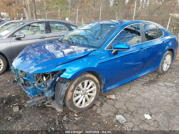 4T1C11AK8LU374557 2020 TOYOTA CAMRY - Image 2