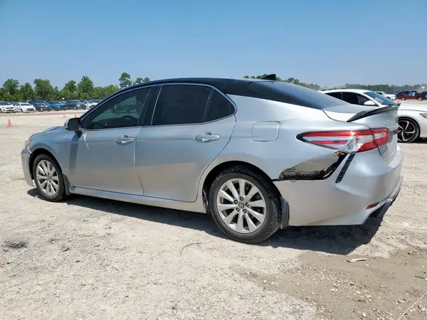 4T1C11AK8LU390886 2020 TOYOTA CAMRY - Image 2
