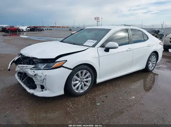 4T1C11AK8LU395831 2020 TOYOTA CAMRY - Image 2
