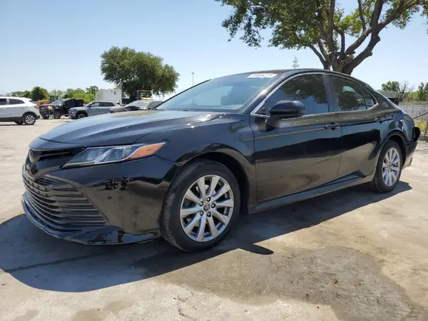 4T1C11AK8LU877411 2020 TOYOTA CAMRY - Image 1