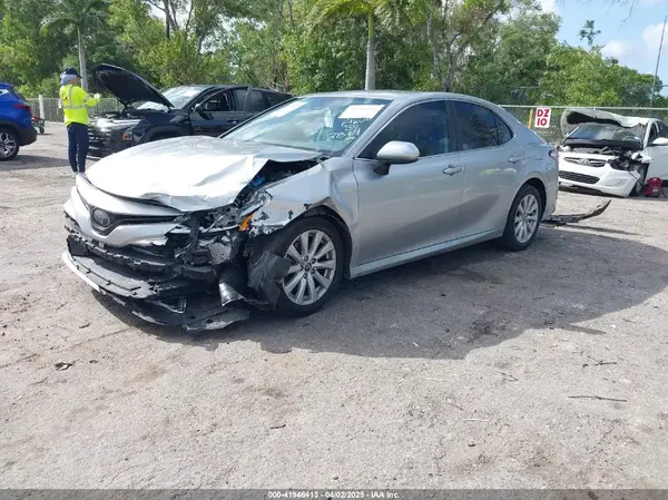 4T1C11AK8LU878879 2020 TOYOTA CAMRY - Image 2