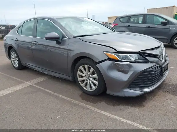 4T1C11AK8LU880776 2020 TOYOTA CAMRY - Image 1