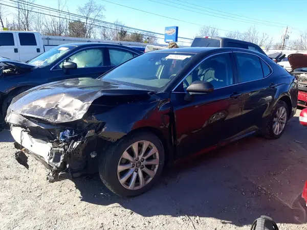 4T1C11AK8LU882205 2020 TOYOTA CAMRY - Image 1