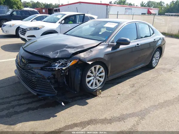 4T1C11AK8LU883094 2020 TOYOTA CAMRY - Image 2