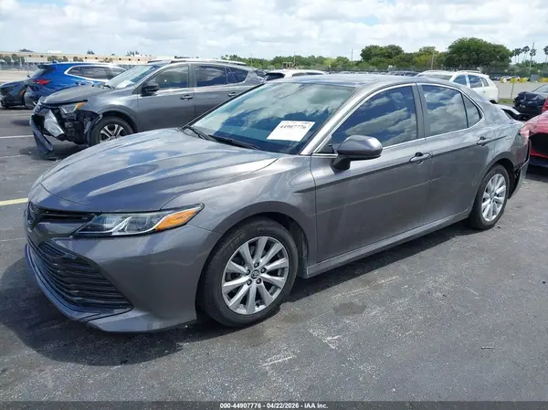 4T1C11AK8LU890921 2020 TOYOTA CAMRY - Image 2