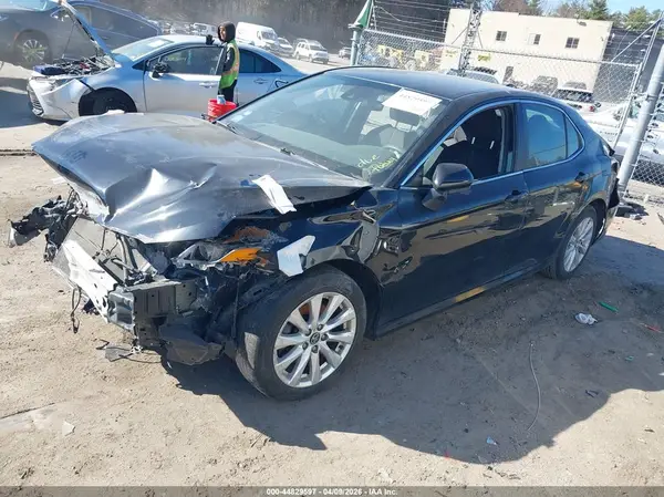 4T1C11AK8LU89435 2020 TOYOTA CAMRY - Image 2