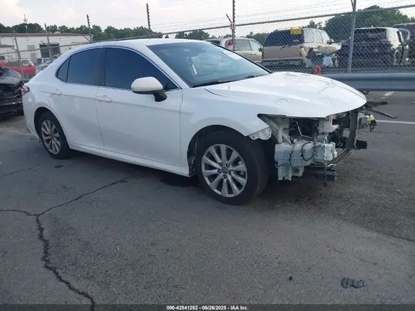 4T1C11AK8LU907636 2020 TOYOTA CAMRY - Image 1