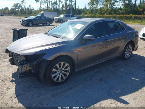 4T1C11AK8LU909841 2020 TOYOTA CAMRY - Image 2